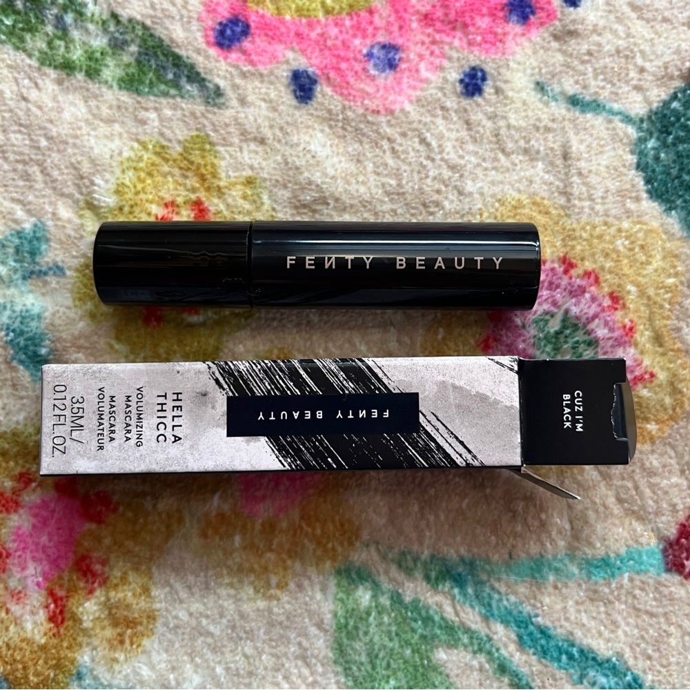 Fenty Beauty by Rihanna Hella Thicc Volumizing Mascara